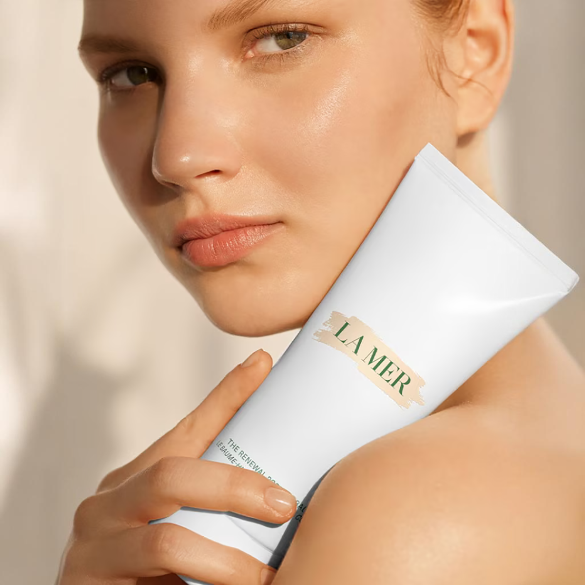 the_renewal_body_oil_balm_2_EhIPh9Q7d4.webp